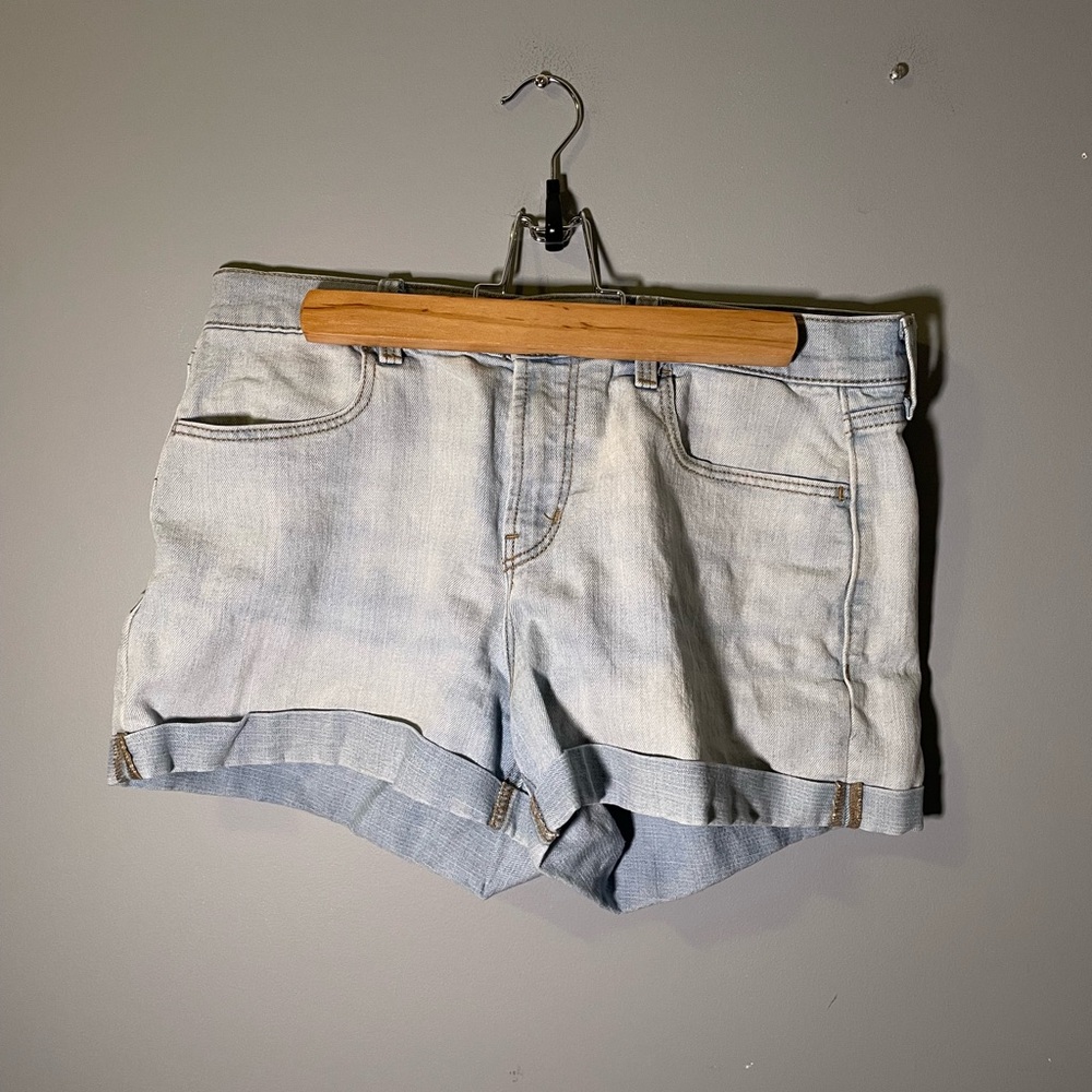 Old Navy Light Blue Denim Wash Women's Shorts